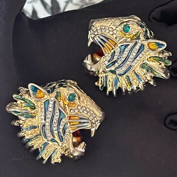 ✨RARE Vintage Gucci Crystal Enamel Rajah Tiger Head Stud Earrings - Picture 2 of 3